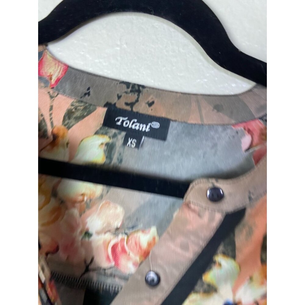 Tolani Floral 100% Silk Long Sleeve Button Up Top Women Size XS Lightweight Boho - Picture 3 of 12